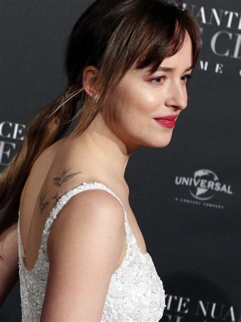 tatuajes de dakota johnson|Dakota Johnson Tattoo Guide To Every Meaning & Location